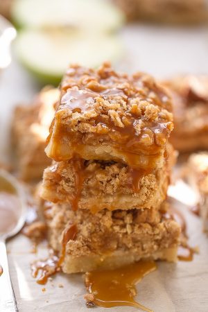 Caramel Apple Pie Bars are so easy to make & are the perfect fall treat