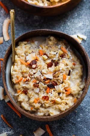 This Carrot Cake Oatmeal recipe is the perfect hearty and healthy breakfast. Best of all, it's so easy to customize and comes together so easy in just 30 minutes. A delicious and warm breakfast for spring and the Easter holiday.