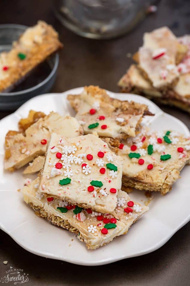 Christmas Cracker Toffee – 7 Ways with Saltine & Graham Crackers (4)