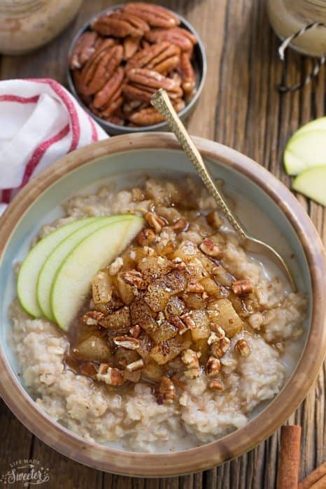 Cinnamon Apple Pie Oatmeal makes the perfect easy breakfast for fall. Best of all, it comes together in no time and is full of cozy fall flavors!