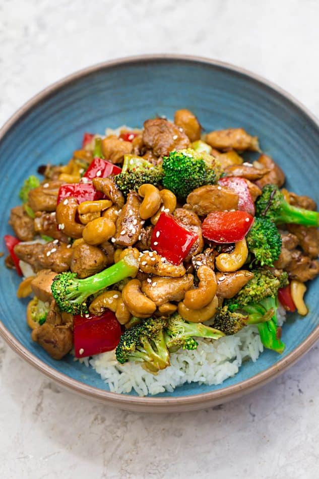 Healthy Cashew Chicken makes the perfect easy weeknight meal ...