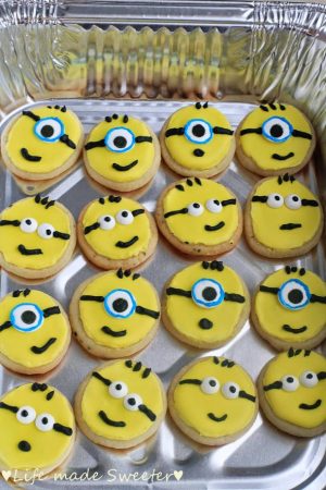 Minion Cookies