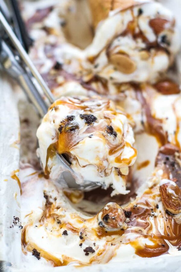 No Churn Salted Caramel Oreo Ice Cream with Almonds + VIDEO