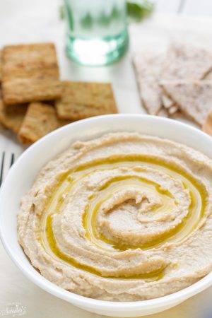 Simple Easy Hummus made with NO Tahini