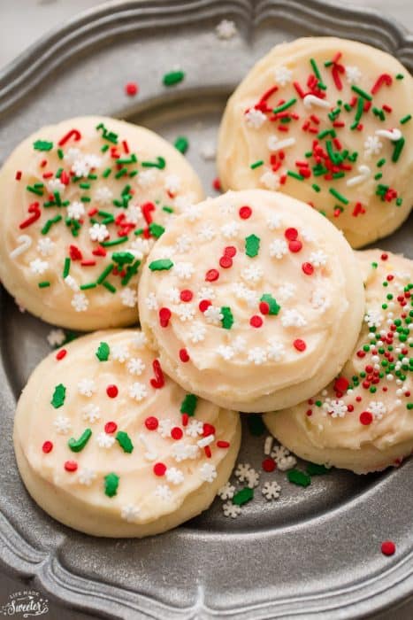Soft Frosted Eggnog Cookies are soft, melt in your mouth and perfect for the holidays!