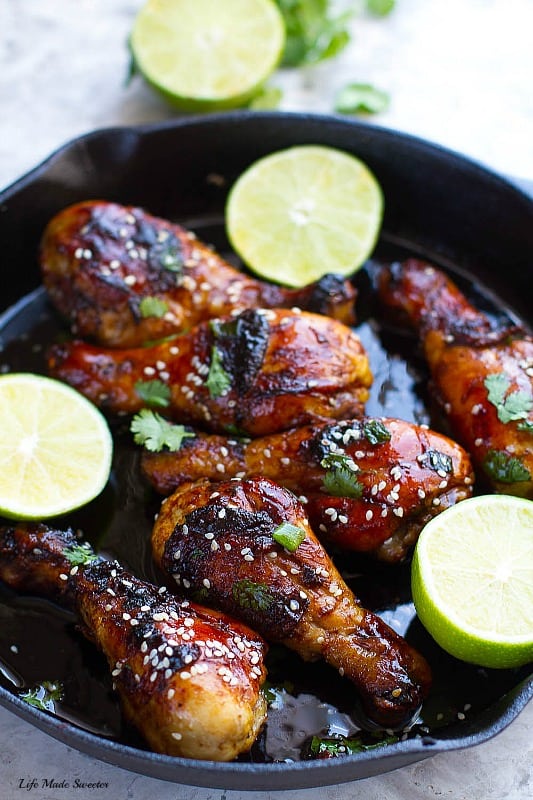 Sticky Honey Sriracha Chicken – Super easy chicken drumsticks are ...